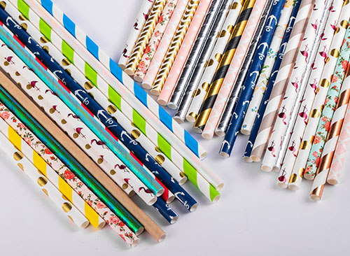 various patterns of paper straws
